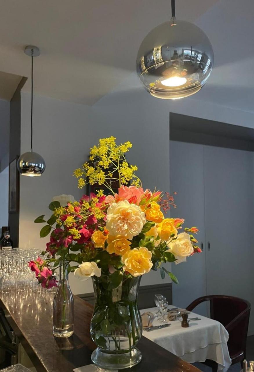 Hotel Paris Vesinet- Logis Hotel Restaurant Le Vésinet エクステリア 写真