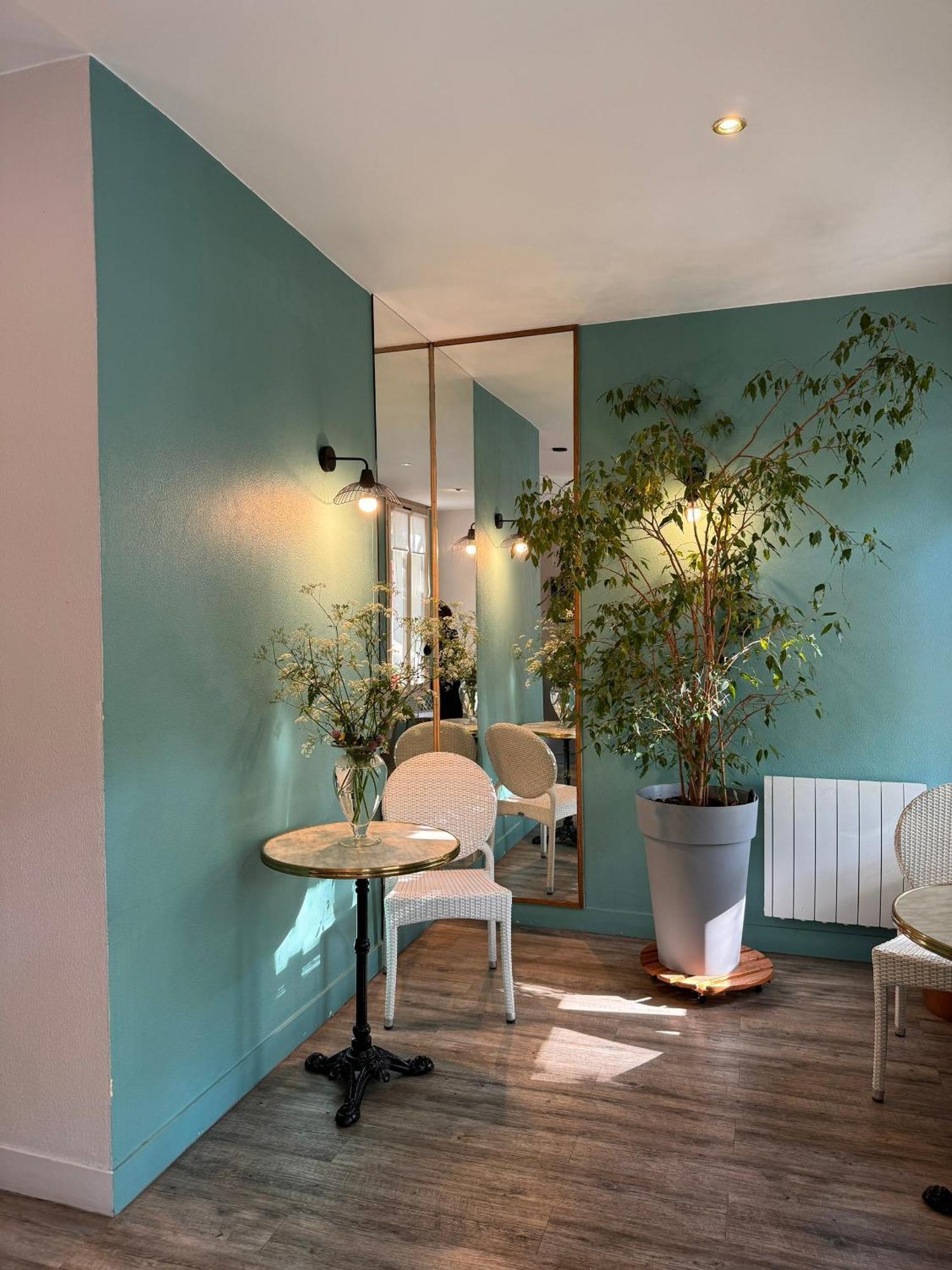 Hotel Paris Vesinet- Logis Hotel Restaurant Le Vésinet エクステリア 写真